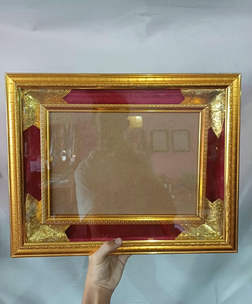 Royal Photo Frame